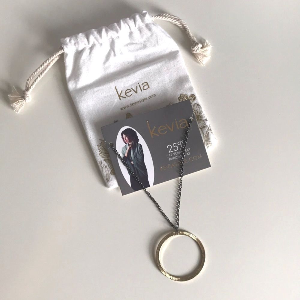 Kevia - Circle Pendant - Long Necklace - NEW!